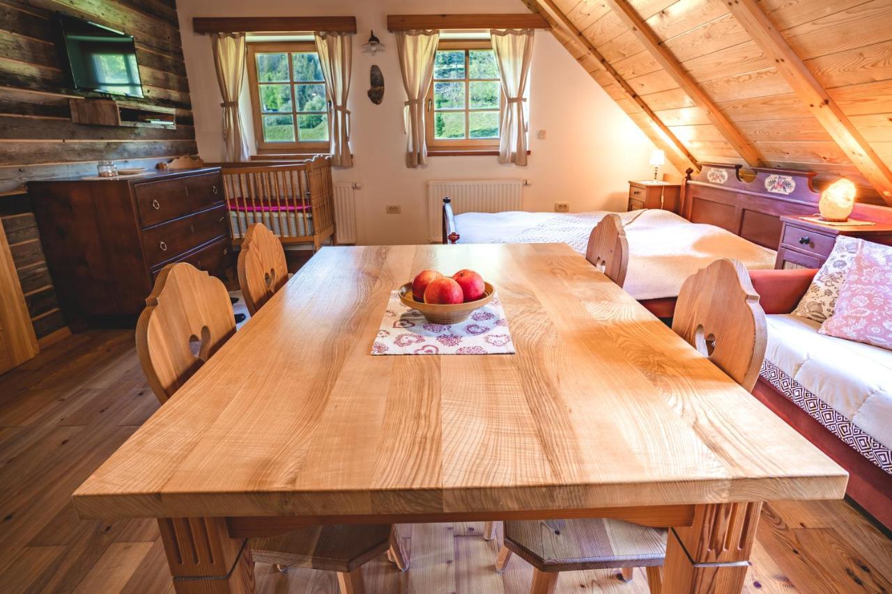 Tourist Farm Senkova Domacija Villa Згорние Йезерско Екстериор снимка