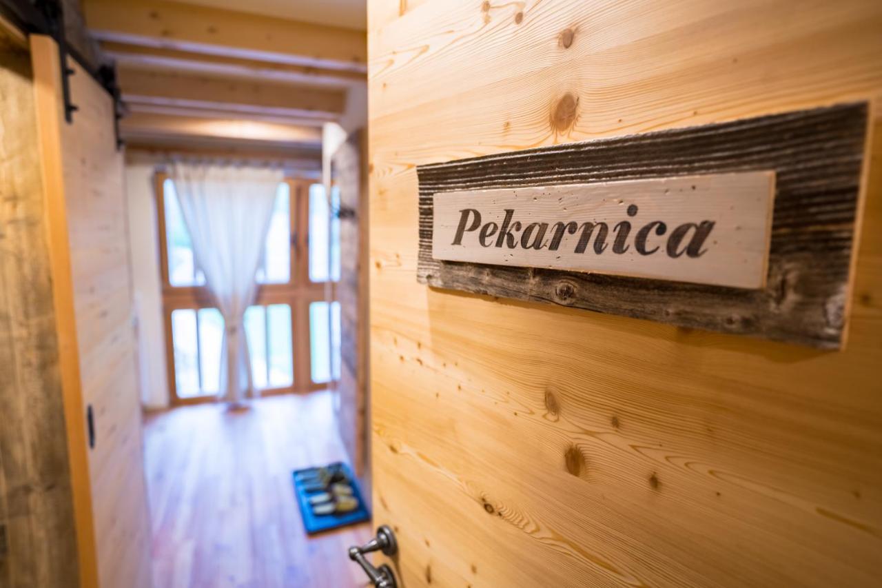 Tourist Farm Senkova Domacija Villa Згорние Йезерско Екстериор снимка