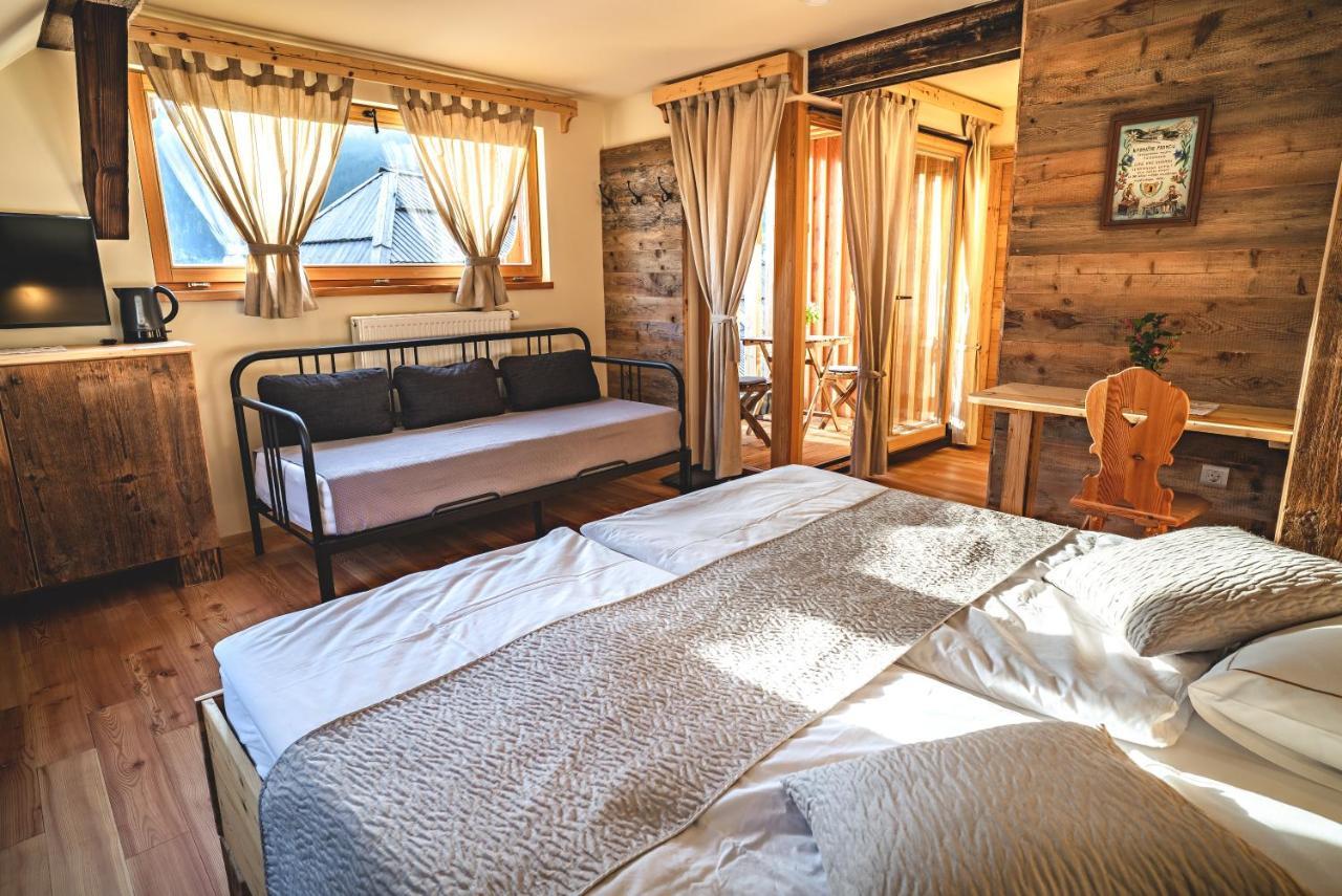 Tourist Farm Senkova Domacija Villa Згорние Йезерско Екстериор снимка