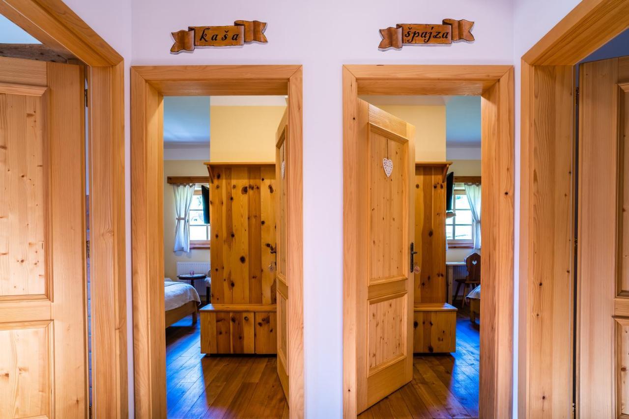 Tourist Farm Senkova Domacija Villa Згорние Йезерско Екстериор снимка