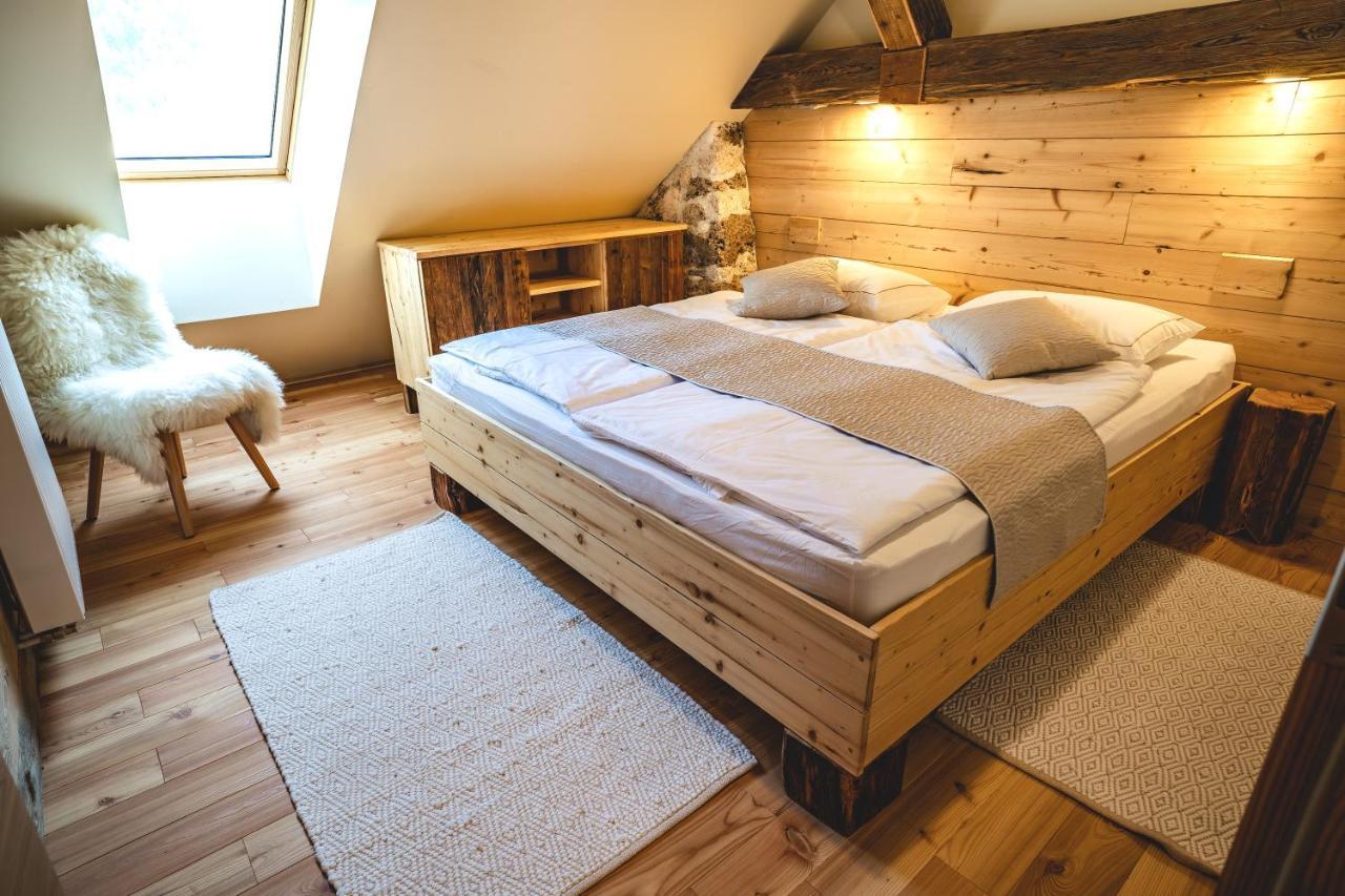 Tourist Farm Senkova Domacija Villa Згорние Йезерско Екстериор снимка